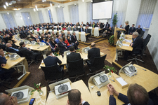 909412 Afbeelding van de speciale raadsvergadering ter gelegenheid van de installatie van burgemeester Jan van Zanen in ...